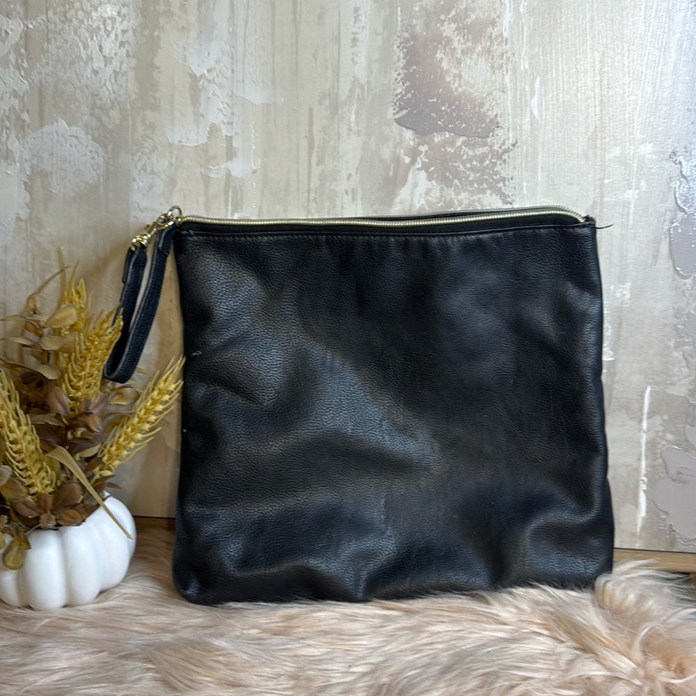 Betsey Johnson Black Large Zipper Clutch w/Wrist strap